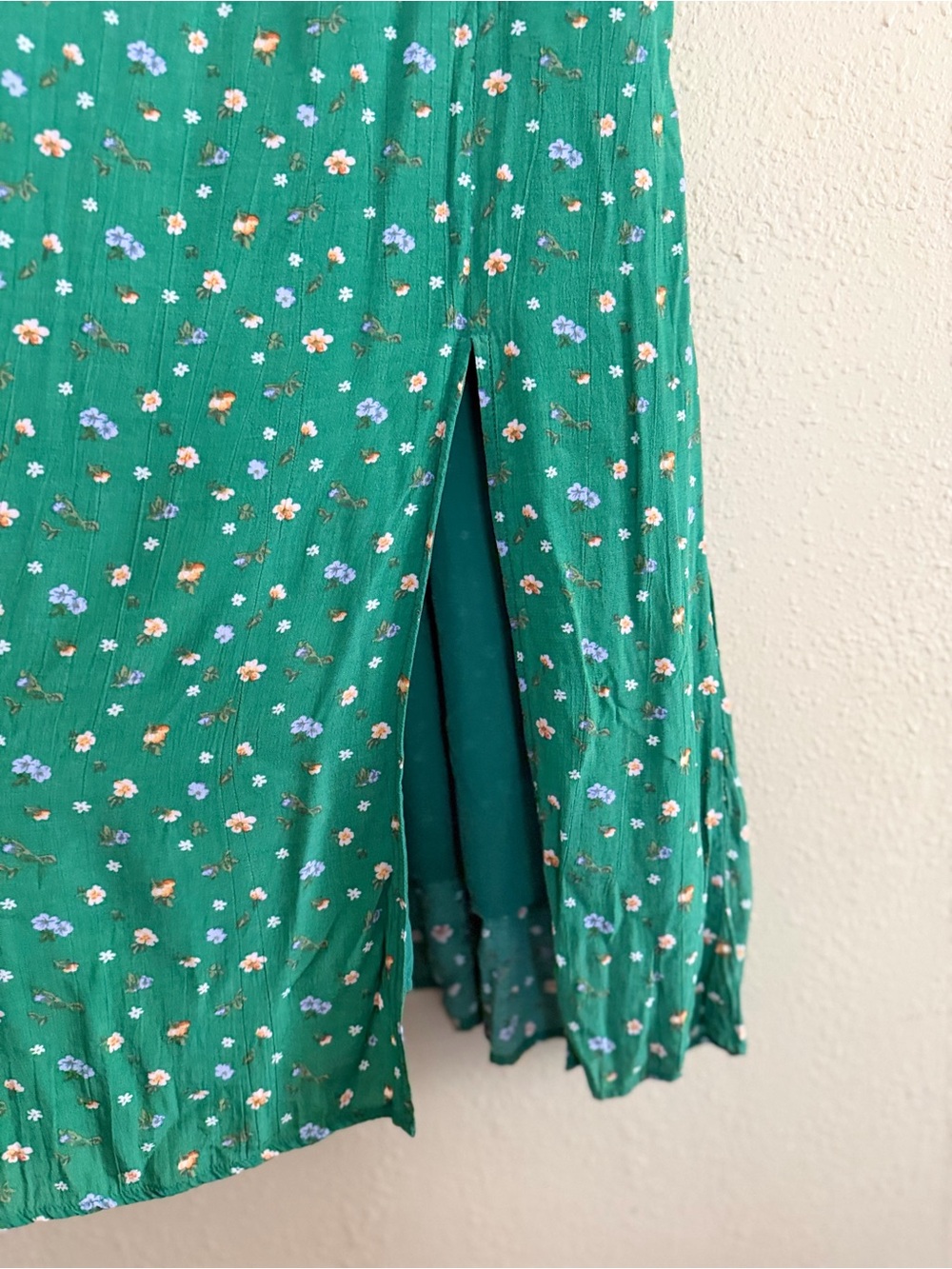 ASTR THE LABEL | Revolve Keepsake Dress in Green Floral - Size XS - Picture 4 of 7